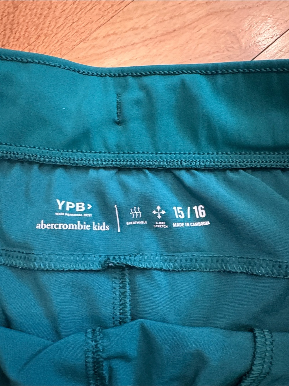 Abercrombie Kids Green athletic shorts - Picture 2 of 4
